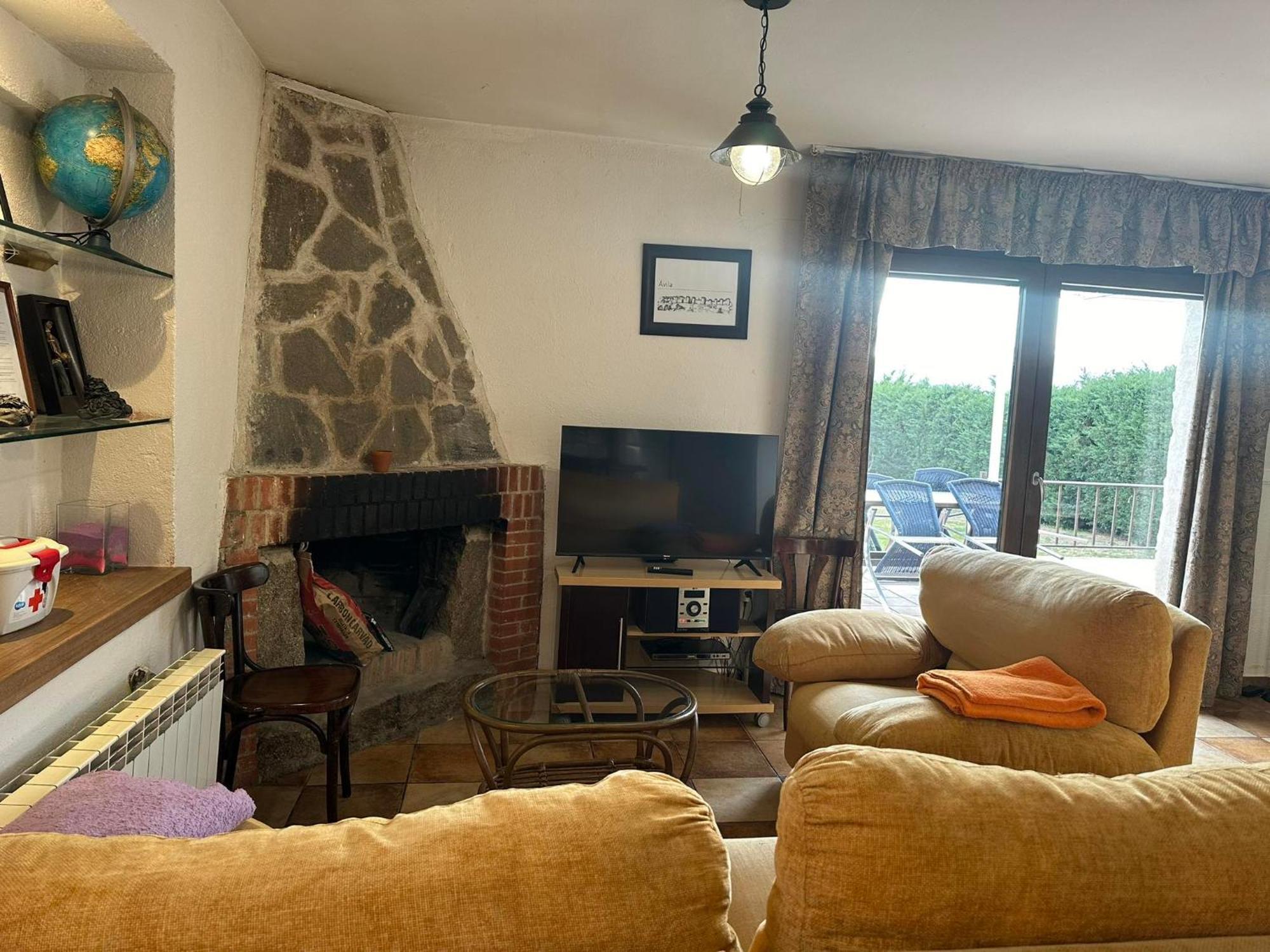 Vivienda De Uso Turistico El Nido Guest House La Serrada Luaran gambar