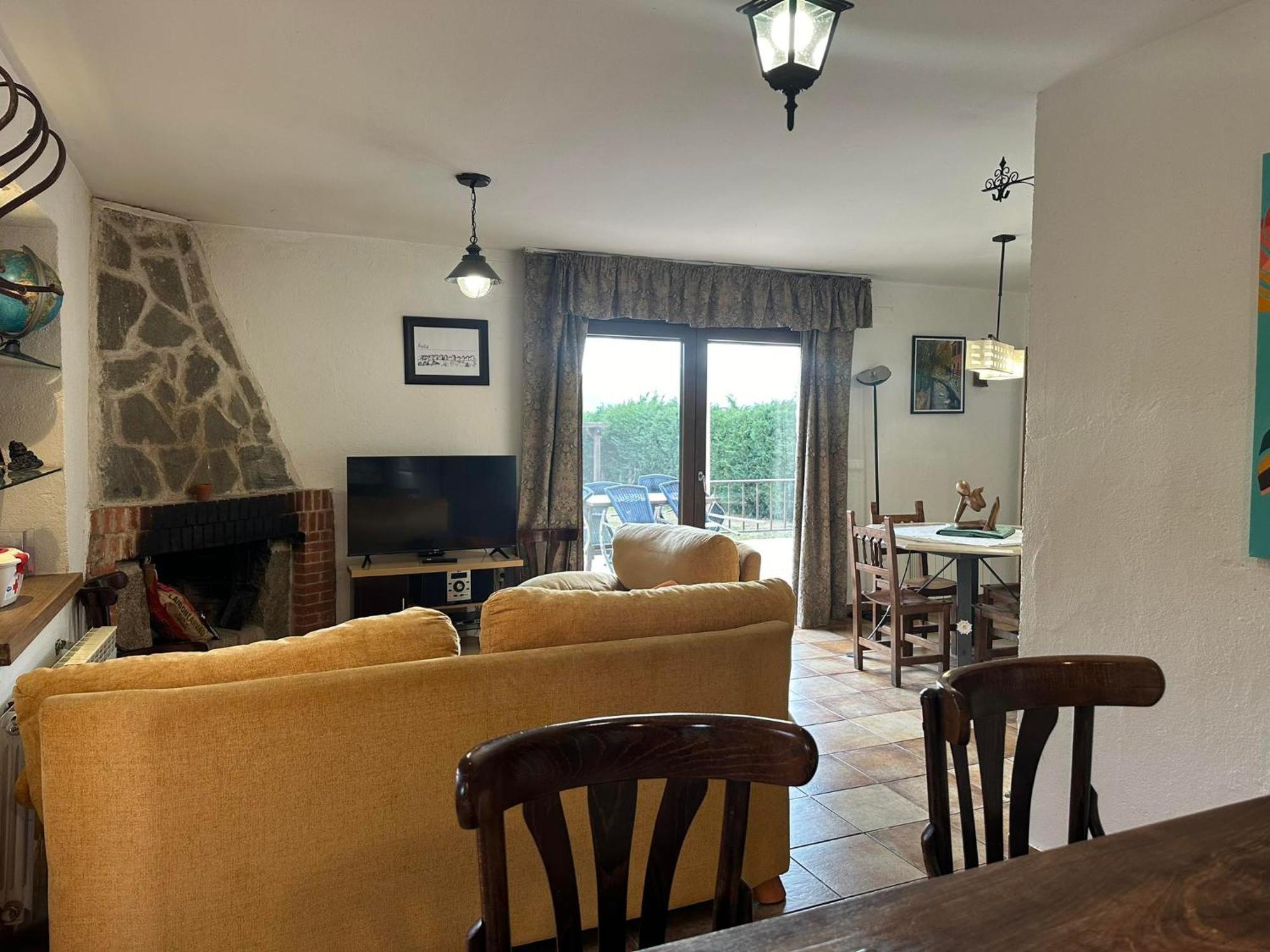 Vivienda De Uso Turistico El Nido Guest House La Serrada Luaran gambar