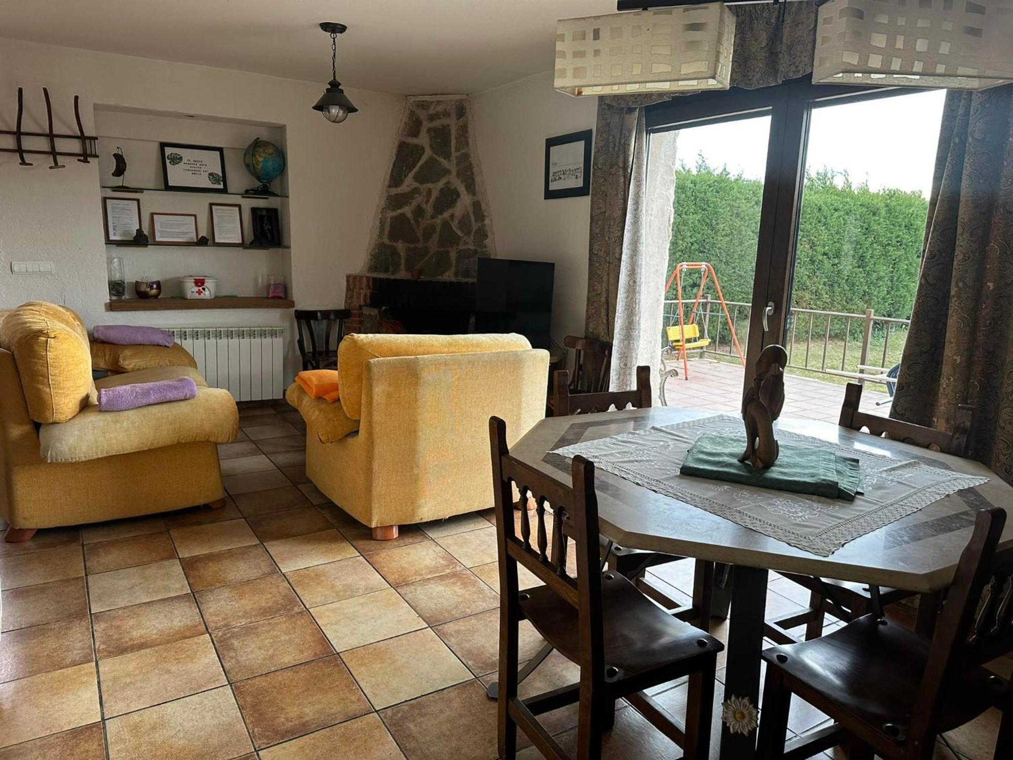 Vivienda De Uso Turistico El Nido Guest House La Serrada Luaran gambar